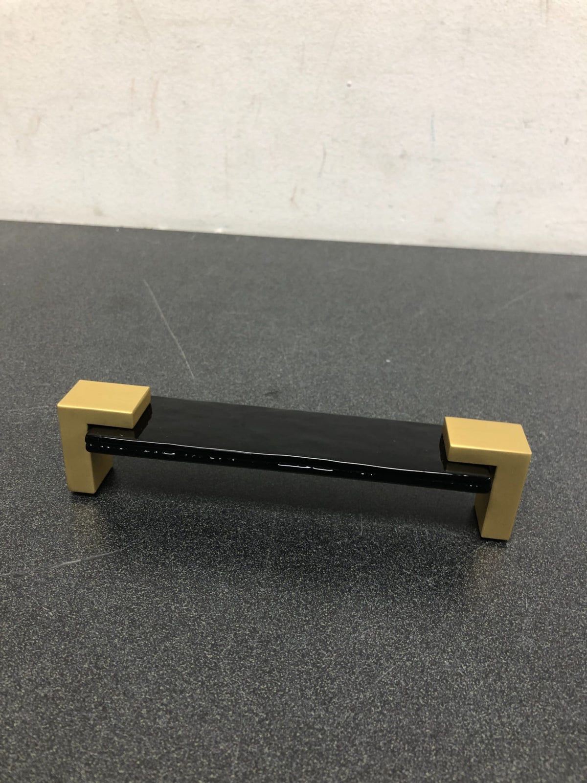 Sietto P-1203-SB Affinity 5-5/8 Inch Center to Center Handle Cabinet Pull with Black Glass - Satin Brass