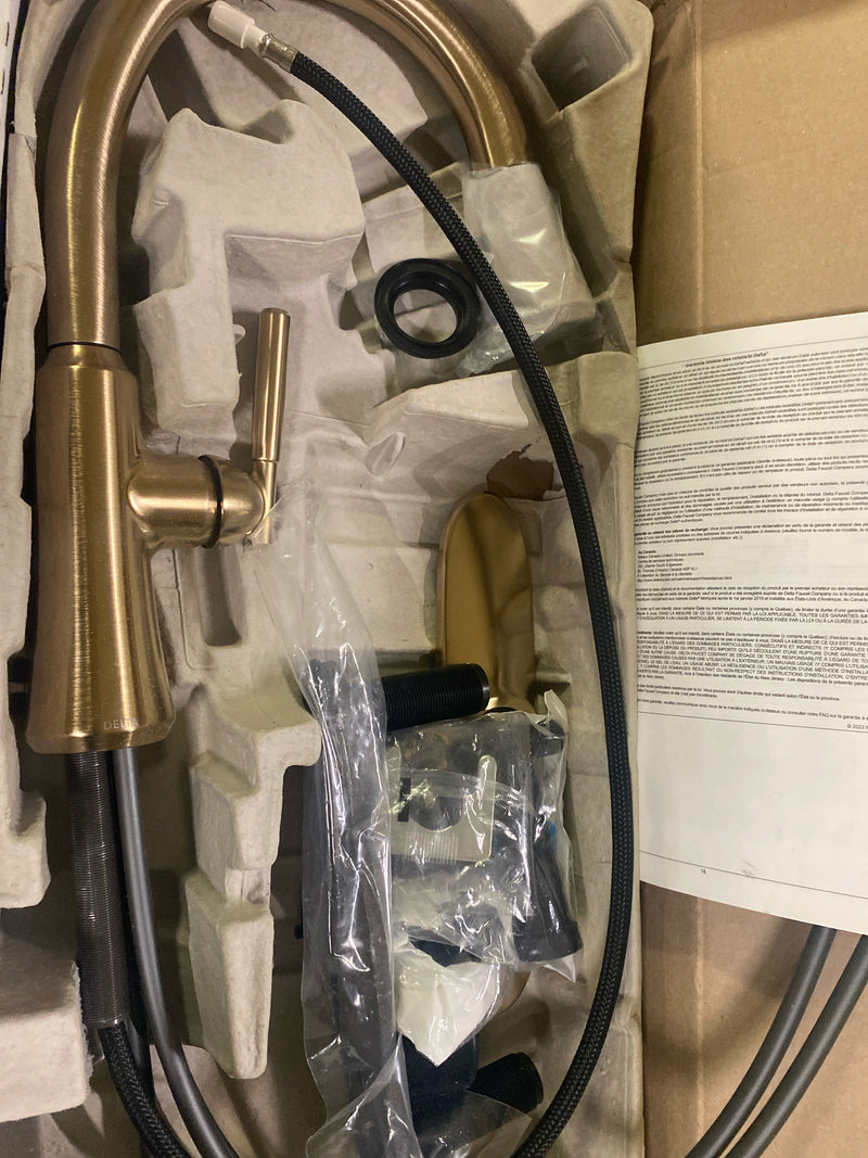 Delta 9179-Dst Coranto 1.8 GPM Single Hole Pull Down Kitchen Faucet - Chrome