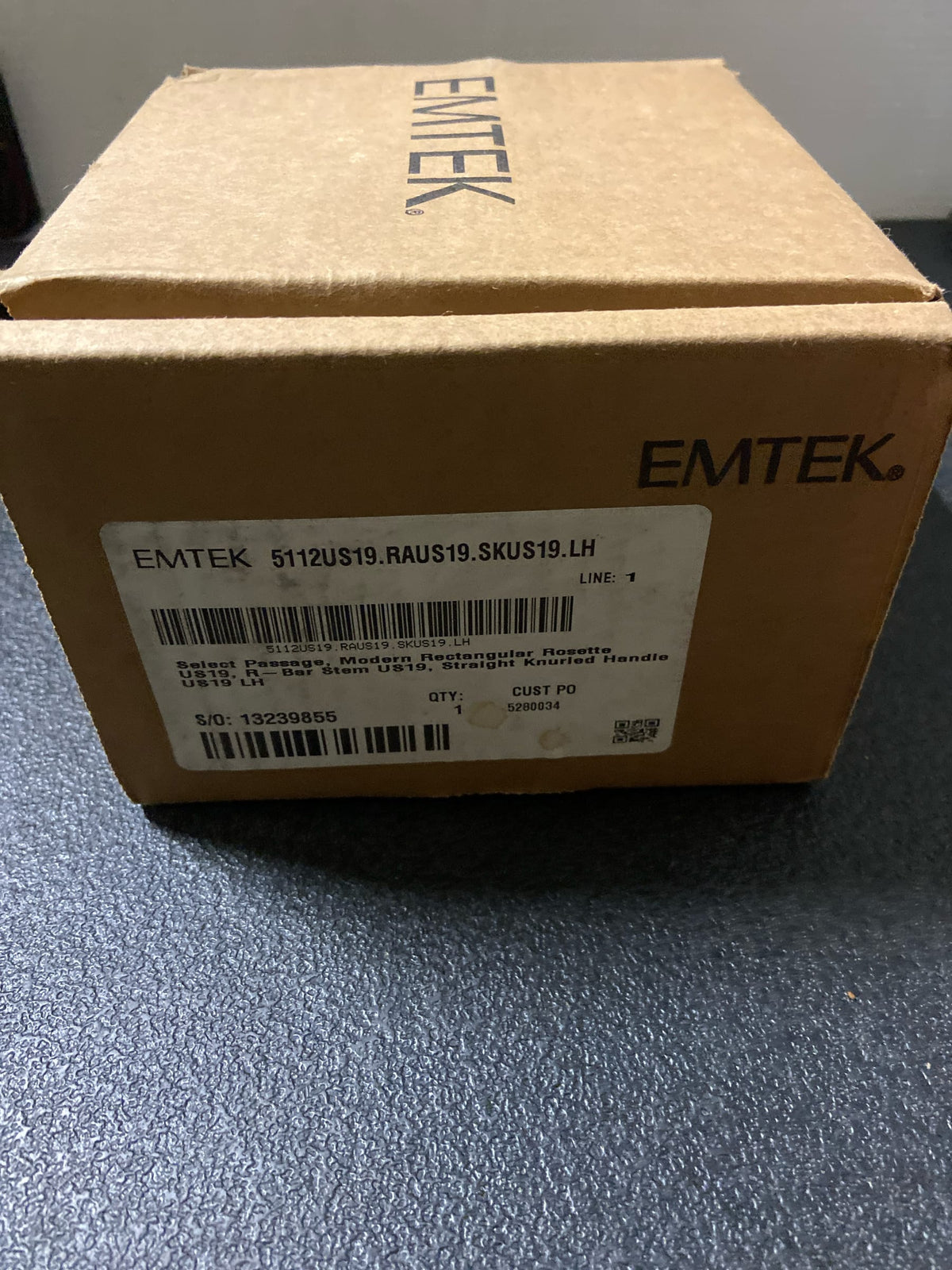 Emtek 5112US19.RAUS19.SKUS19.LH Passage, Modern Rectangular Rosette US19, R-Bar Stem US19, Straight...