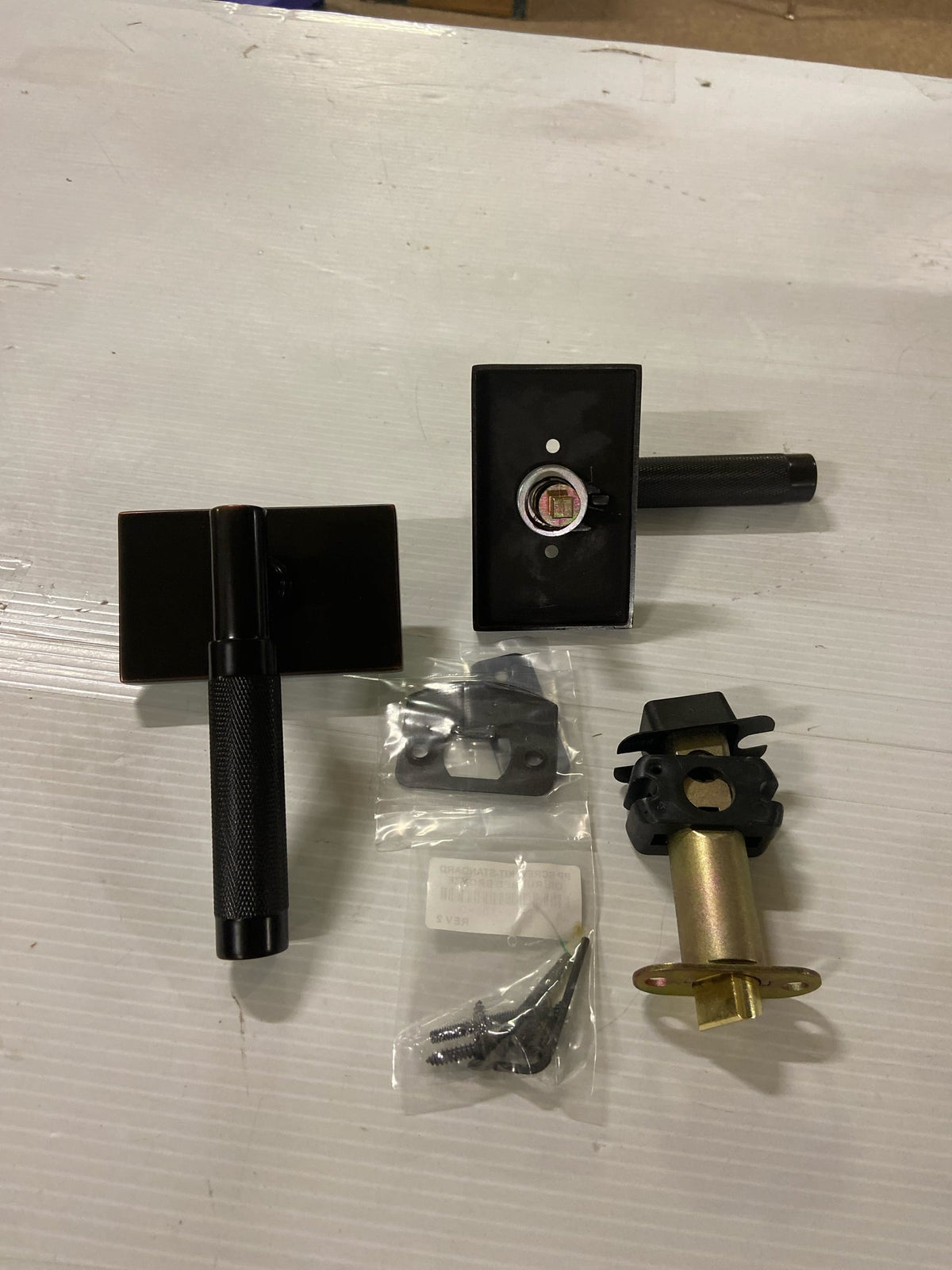 Emtek Select Passage, Modern Rectangular Rosette, T-Bar Stem, Knurled Handle, Oil Rubbed Bronze, LH