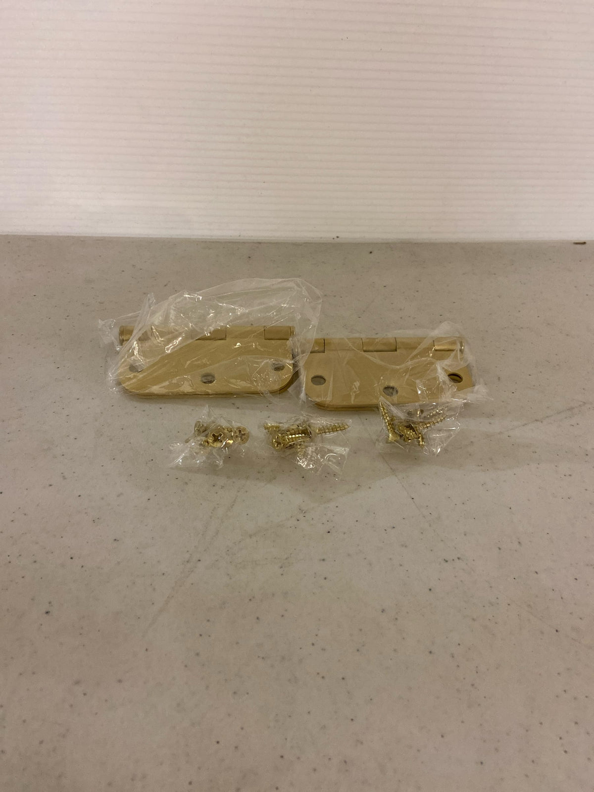 Miseno MDH3503CB 3-1/2 x 3-1/2 Plain Bearing 5/8" Radius Corner Door Hinge - Pack of 3 - Champagne Brass