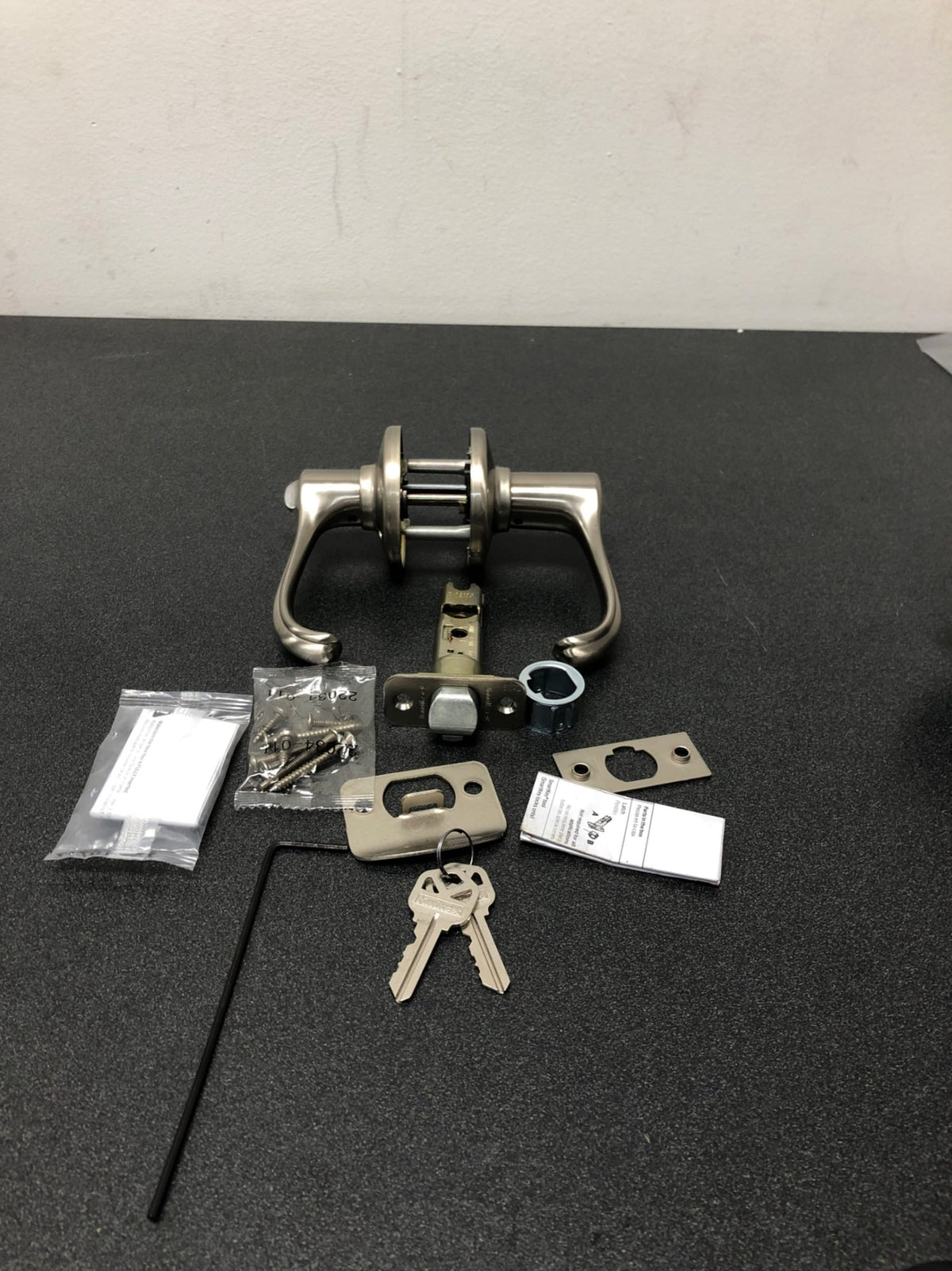 Kwikset 405DNL-15SV1 Dorian Keyed Entry Door Leverset with SmartKey - Satin Nickel