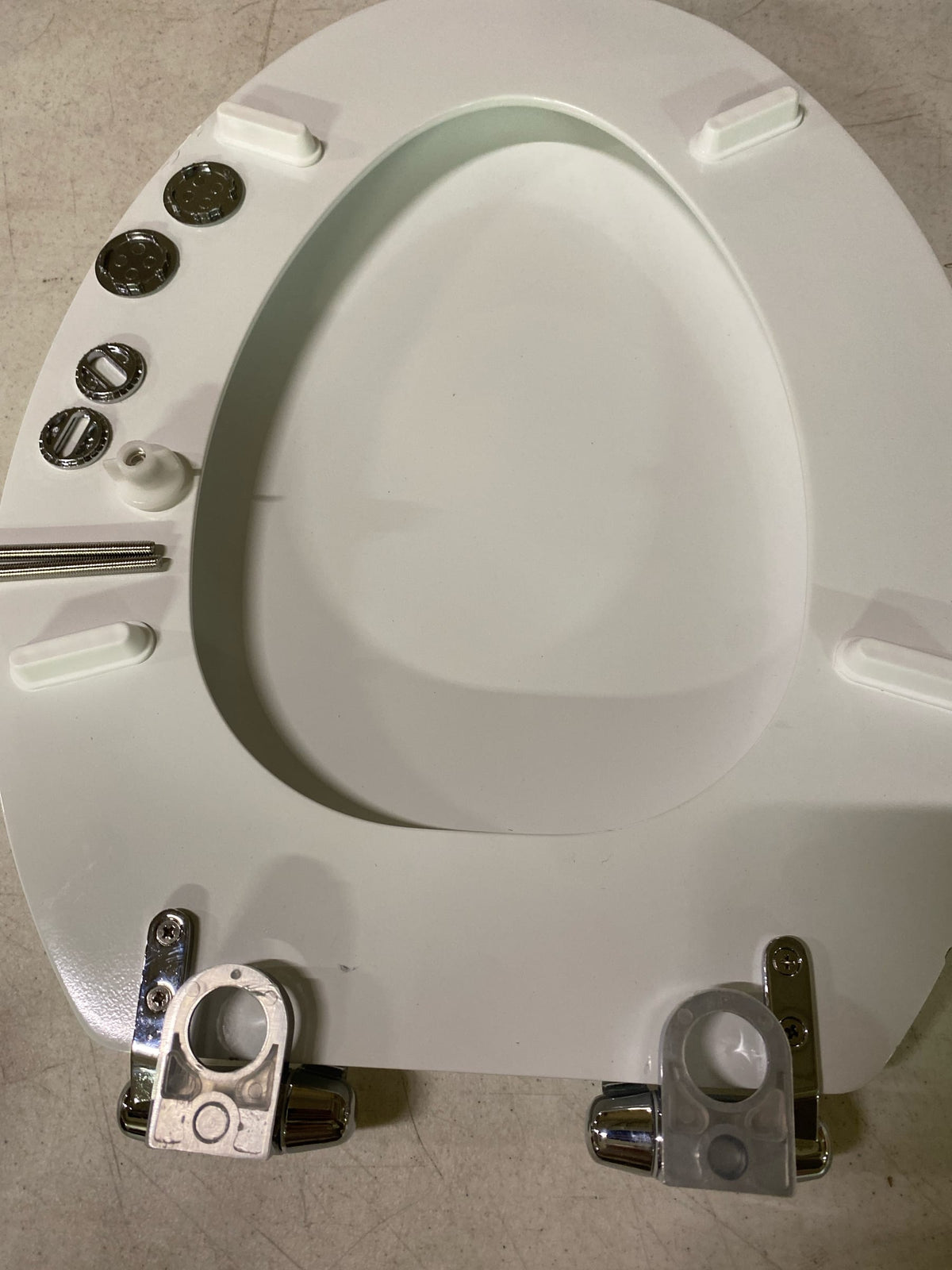Dalton Toilet Seat Elongated Soft Close – White Oval Standard Wood Toilet Seat for Bathroom – Design House, 544288