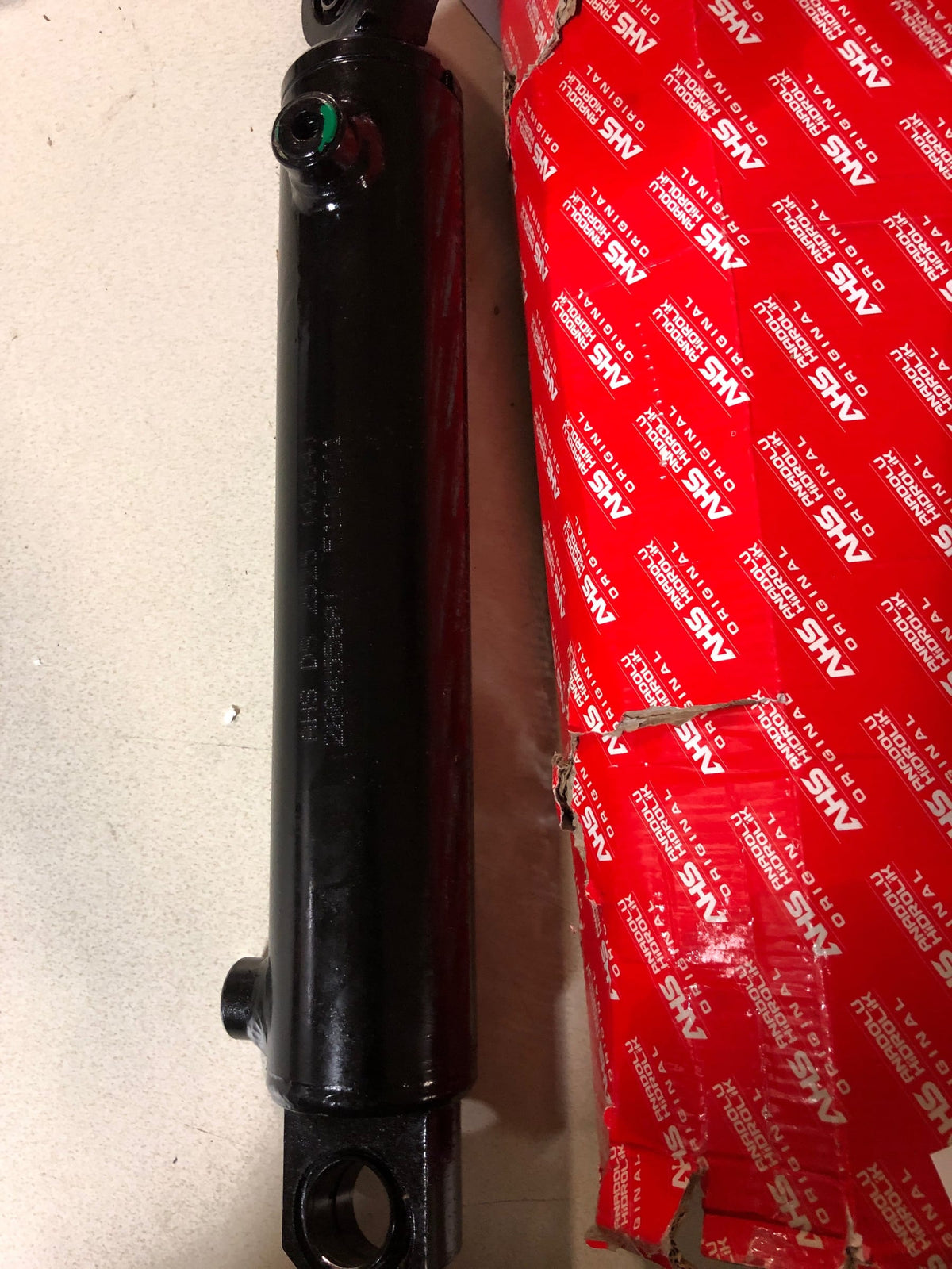 LSSOCH Hydraulic Power Steering Cylinder 5126941 5131098 5137121 5140208 Compatible with New Holland 100-90 110-90 45-66 50-66 55-46 55-56 55-66 566 60-56 60-66 60-90 65-46 65-66
