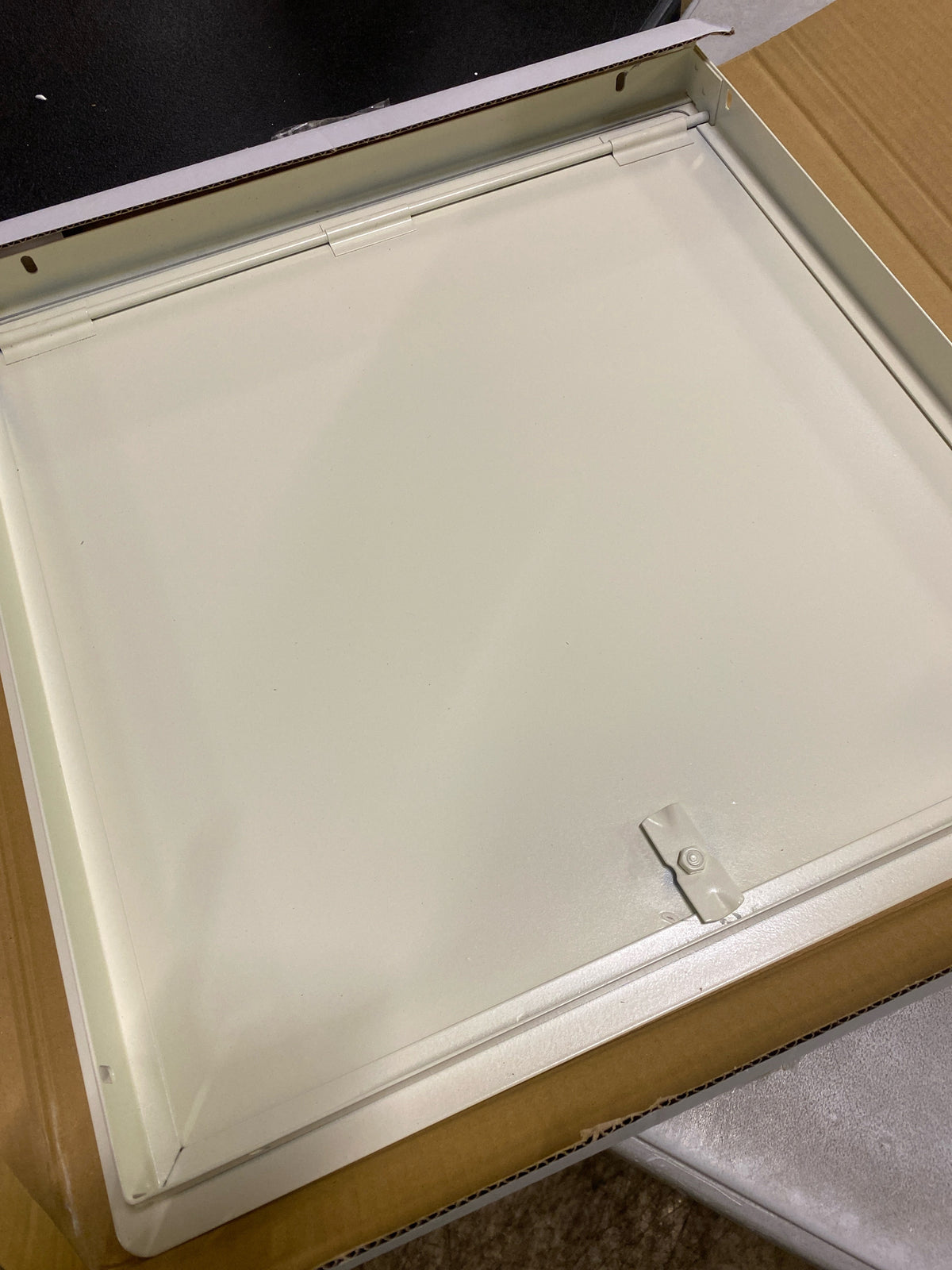 PROFLO PF1818 18 X 18 Metal Universal Access Door - White