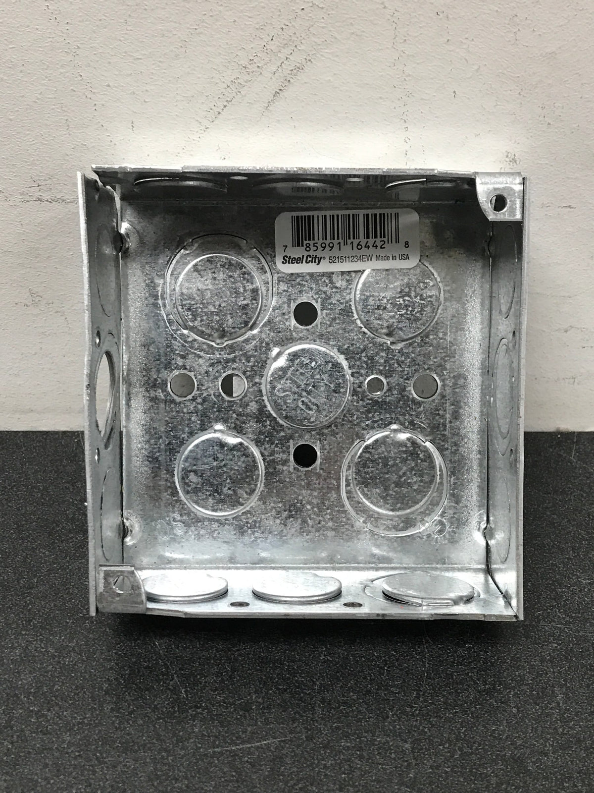 Steel city 521511234EW-50R 4 in. Square Metal Box 1/2 in. and 3/4 in. Knockouts