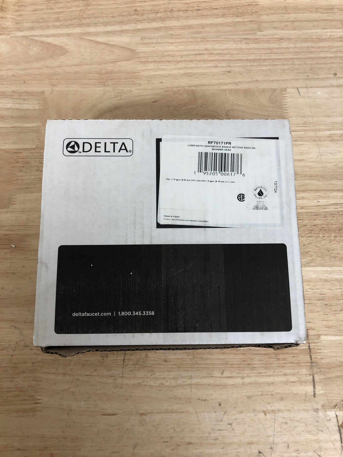 Delta RP70171PR 1.75 GPM 6" Wide Single Function Shower Head with H2Okinetic Technology - Lumicoat Chrome