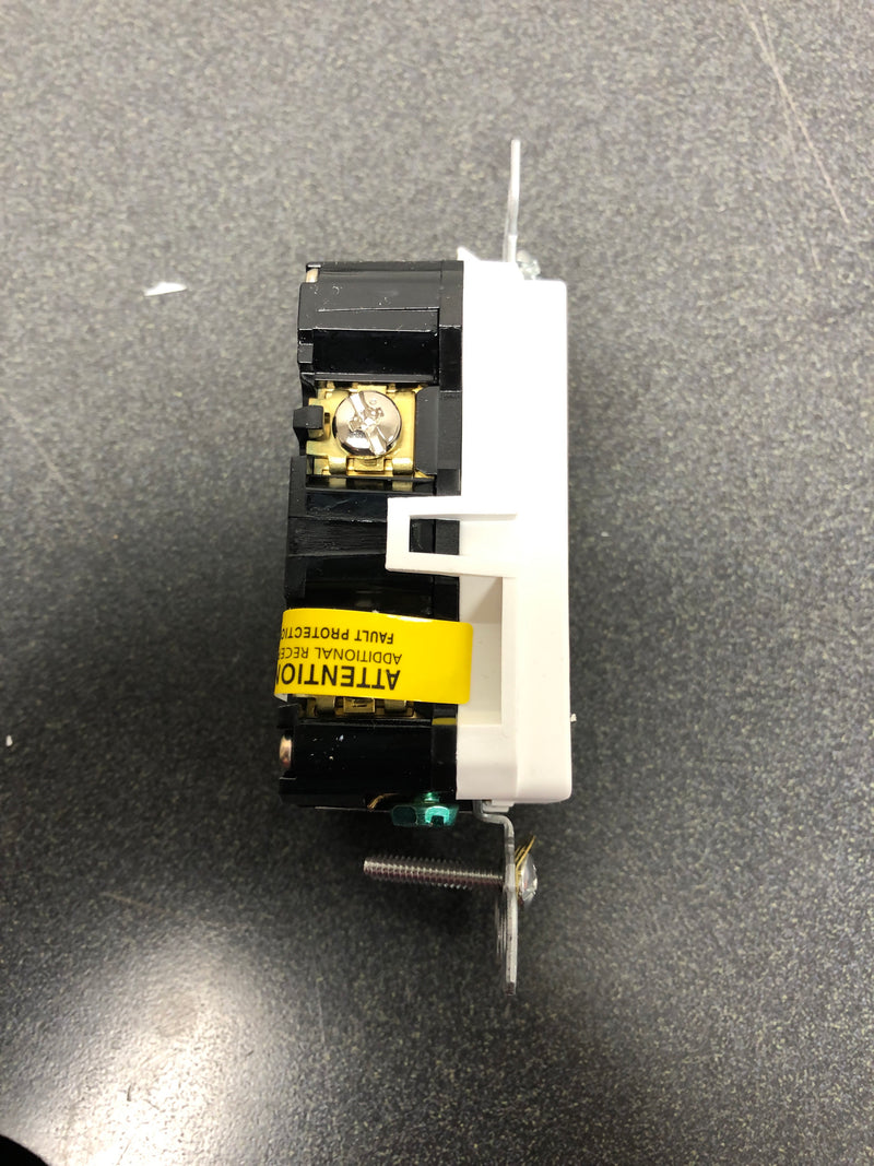 Leviton R12-GFNT2-0RW 20 Amp Self-Test SmartlockPro Slim Duplex GFCI Outlet, White