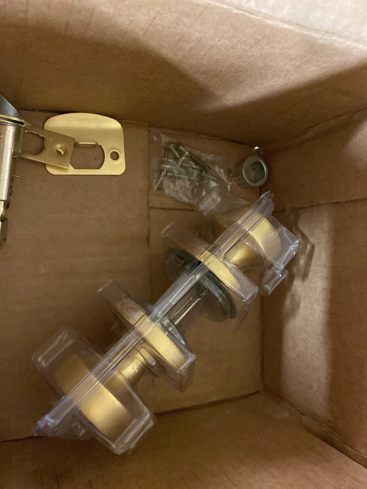 Kwikset 720PSKRDT-4 Pismo Passage Door Knob Set with Round Rose - Satin Brass