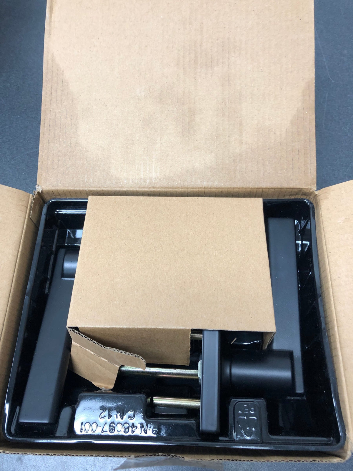Kwikset 300CSLSQT-514 Casey Privacy Door Lever Set with Square Rose - Matte Black