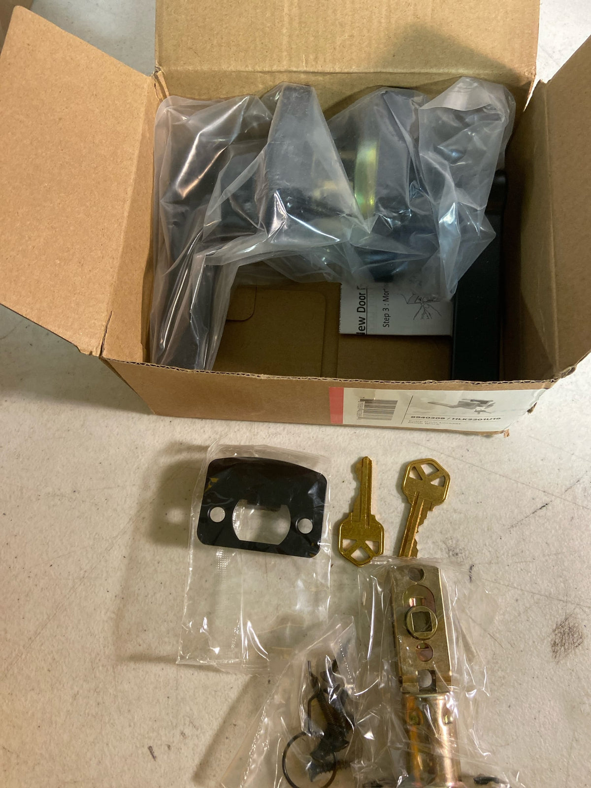 Miseno MLK1022 Lorton Flat Bar Single Cylinder Keyed Entry Door Lever Set - Matte Black