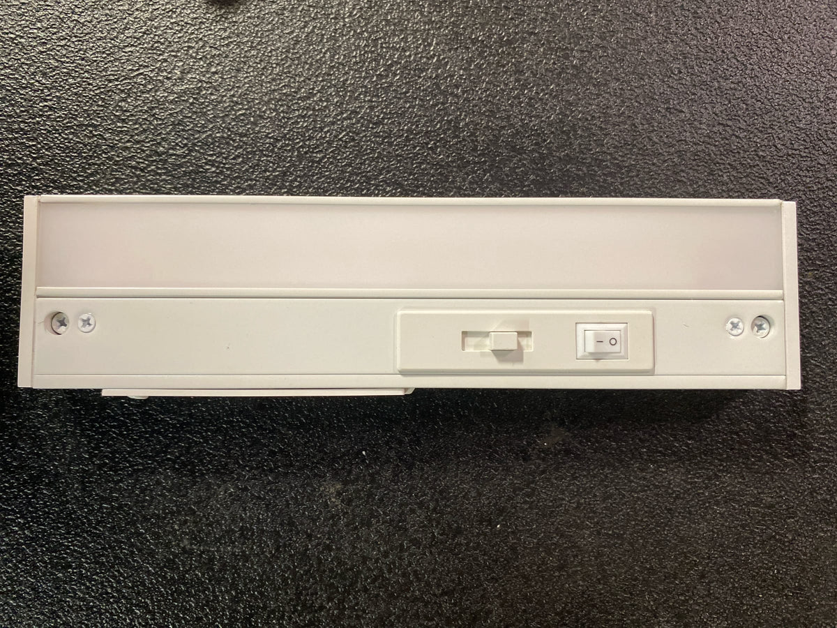 AFX HEYU09WH Haley 9" Long LED Light Bar - White / Frosted