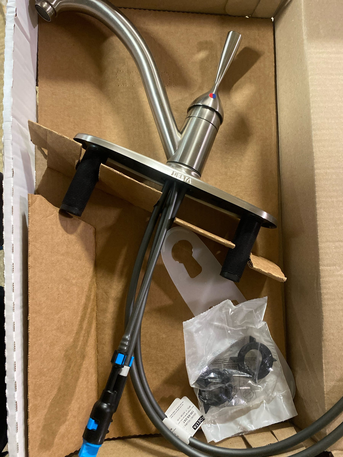 Delta 100-SS-DST Classic Single-Handle Standard Kitchen Faucet in Stainless