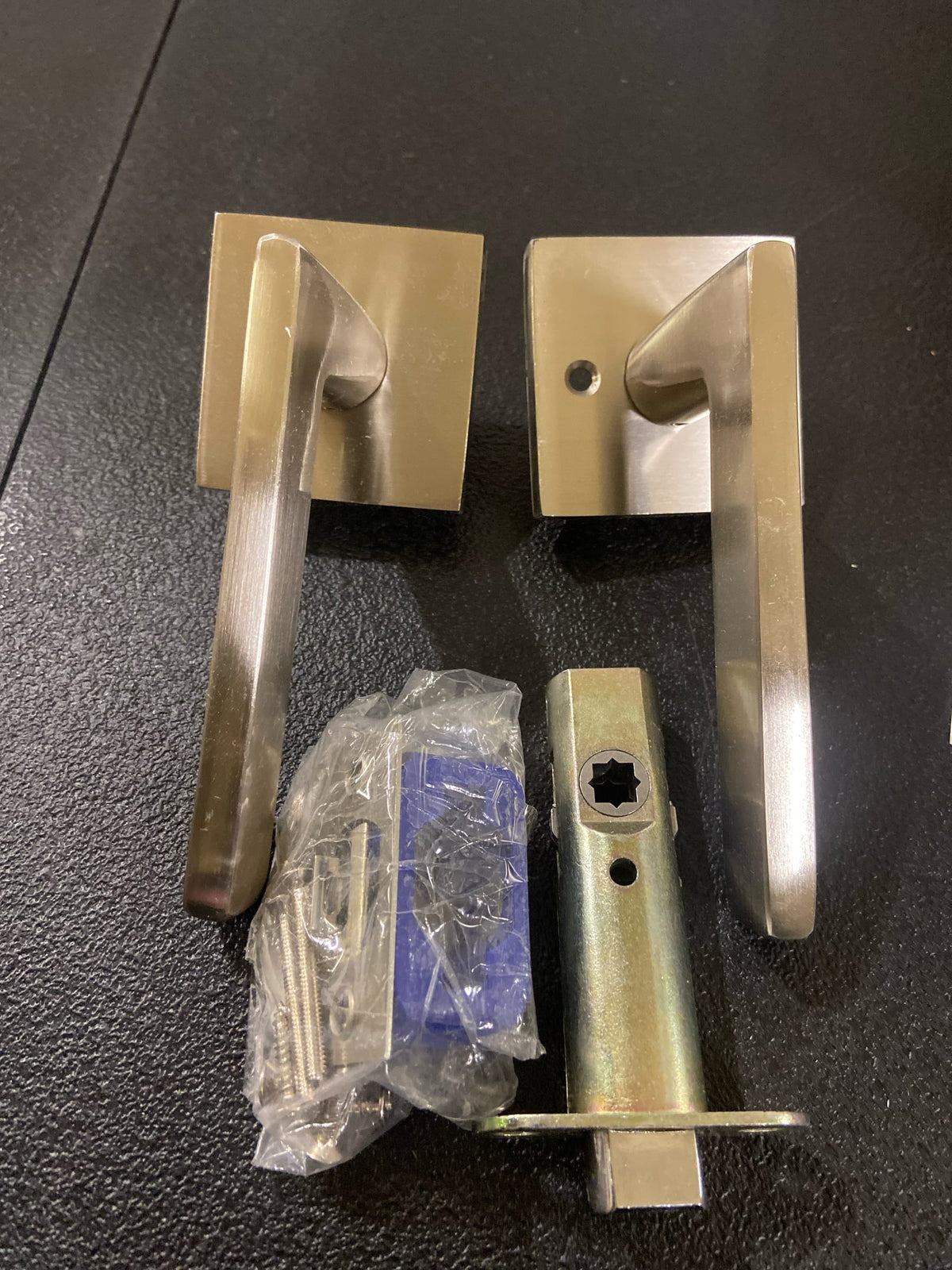 Emtek 5110HLOUS15RH Helios Lever Right Hand Passage with Square Rose, Satin Nickel