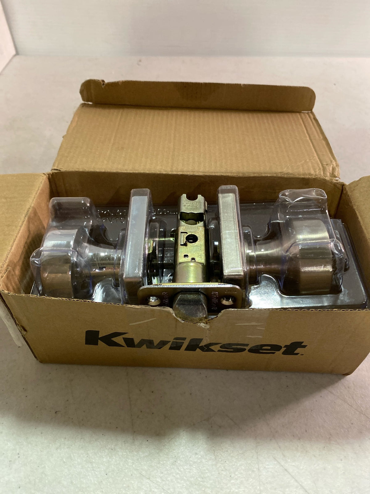 Kwikset 730PSKSQT-26 Pismo Privacy Door Knob Set with Square Rose - Polished Chrome