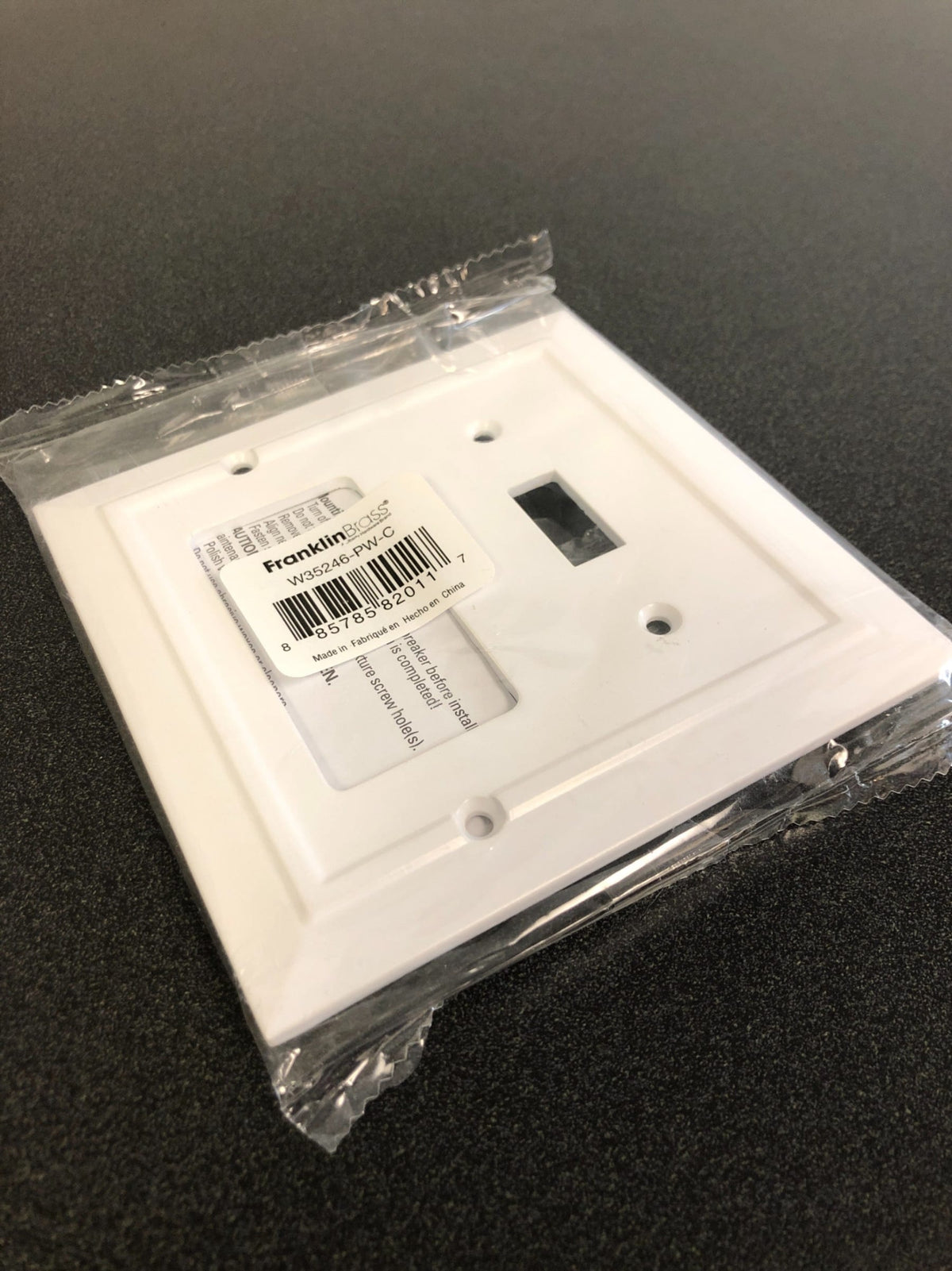 Franklin Brass Classic Architecture Single Toggle Switch and Single Rocker / GFI Outlet Wall Plate - Pure White