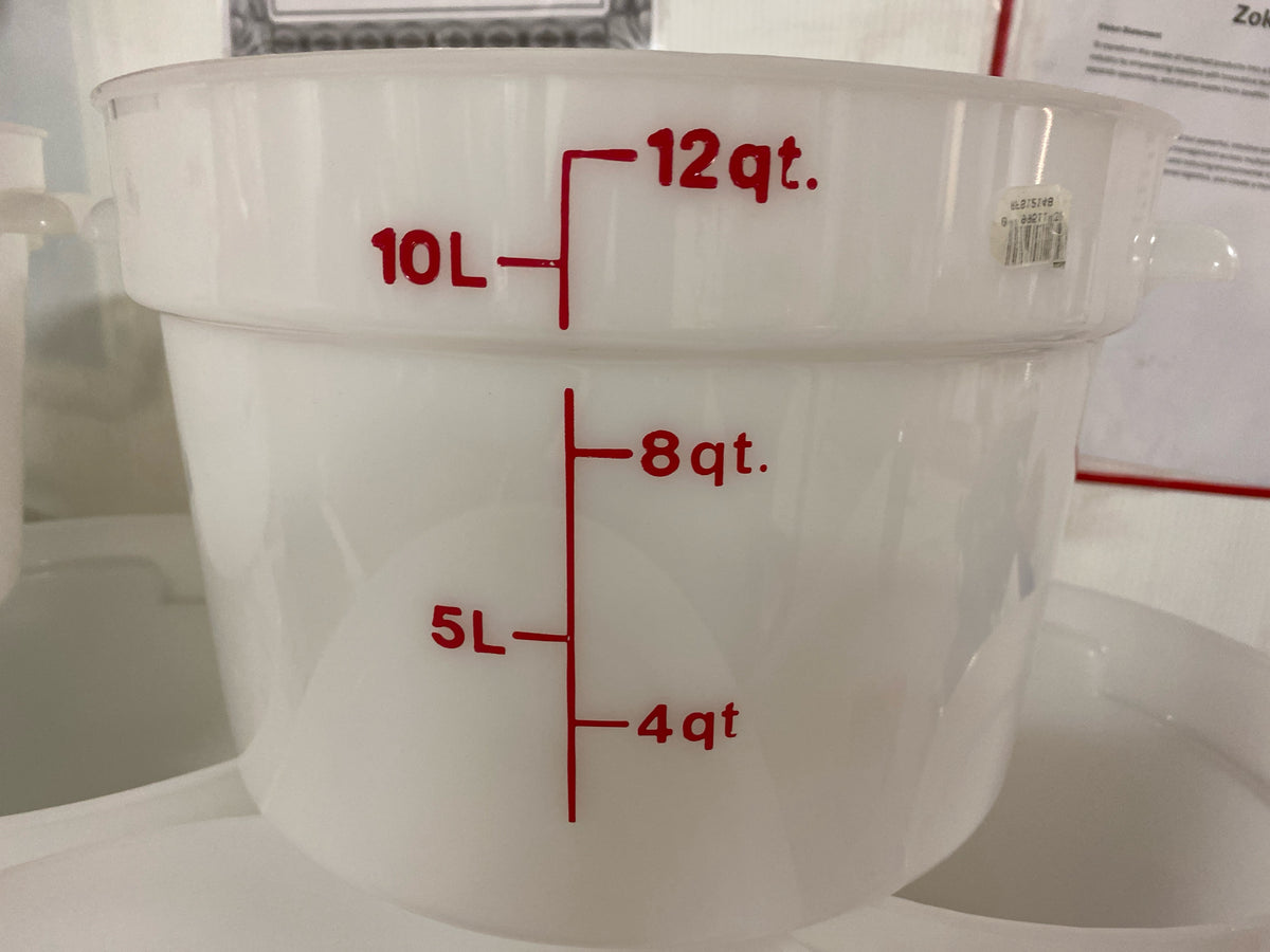 Cambro RFS12148 White Poly Round 12 Qt Container