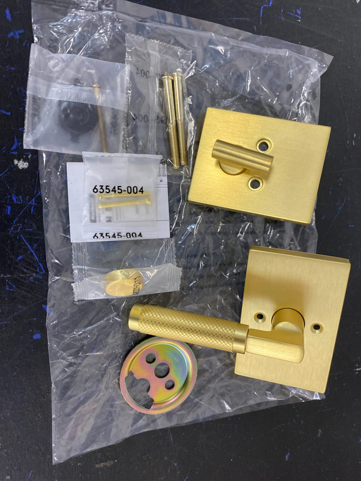Kwikset 971PVLRCT-4 Prava Lever Keyed Entry Interior Pack with Rectangle Rose for Handlesets - Satin Brass