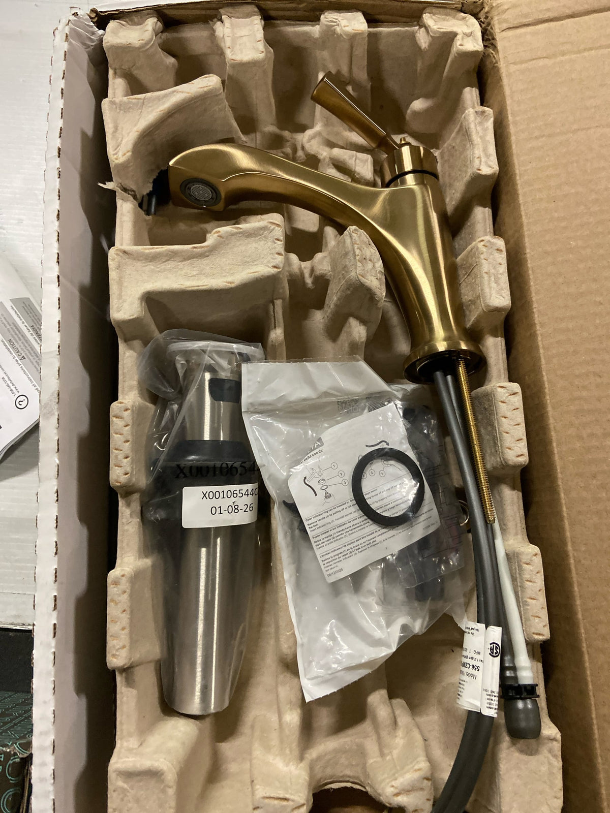 Delta 556-CZMPU-DST Dorval 1.2 GPM Single Hole Bathroom Faucet with Lever Handle and Push Pop-Up Drain Assembly - Champagne Bronze