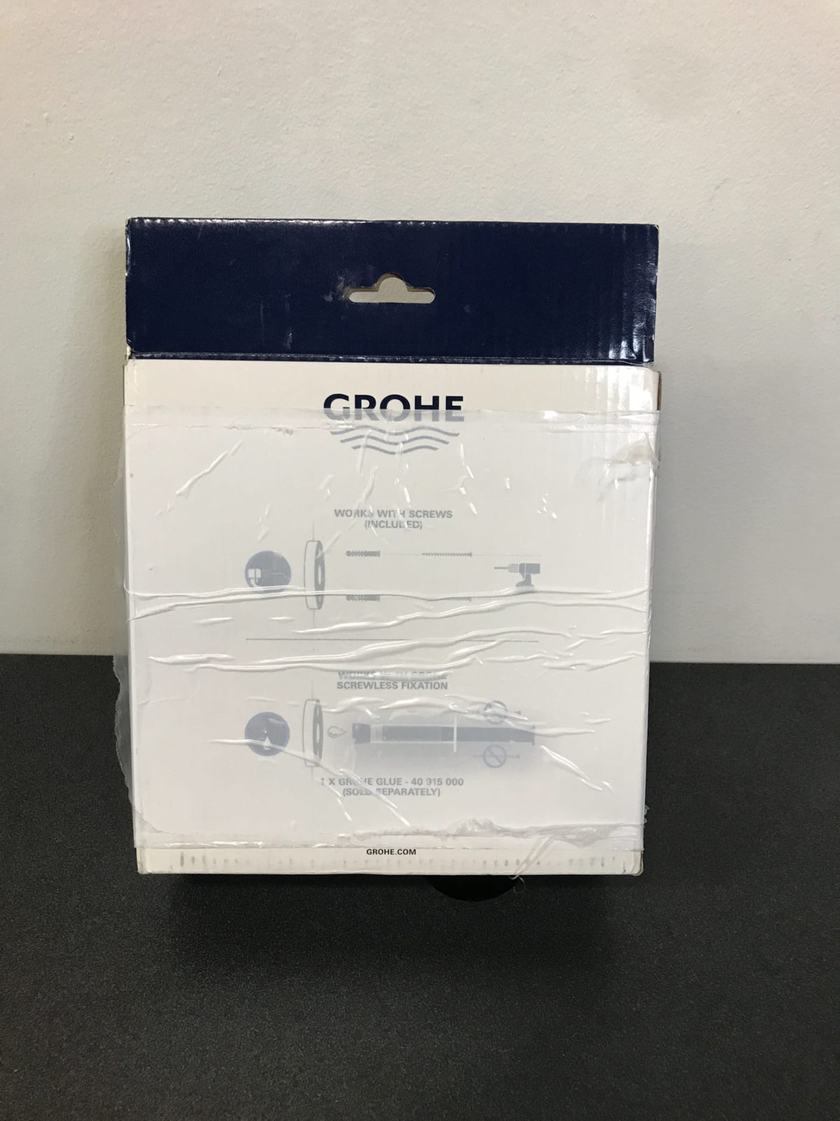 GROHE Essentials Towel Ring in StarLight Chrome-40365001