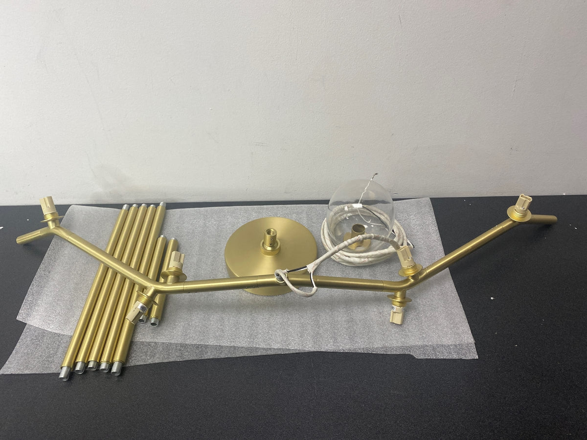 Avenue Lighting HF4806-CLR Hampton Chandelier Brushed Brass