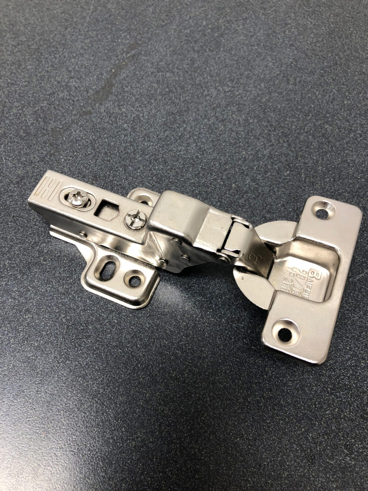 Hardware Resources 1750.0535.25 Heavy Duty Full Overlay Adjustable Concealed European Cabinet Door Hinge with 110 Degree Opening Angle and Self-Close Function - Single Hinge - Polished Nickel
