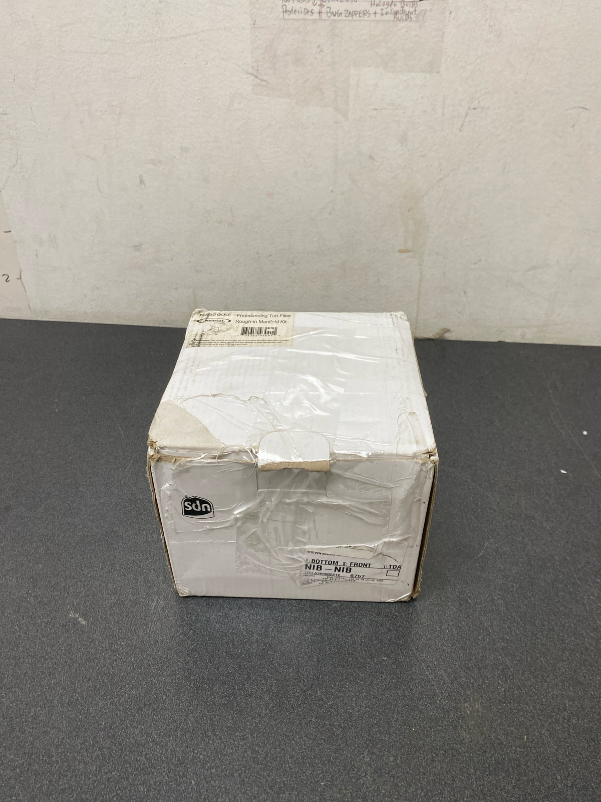 Jacuzzi PT61000 For Concrete Installations Only - Rough-In Manifold Kit with Integral Stops - N / A