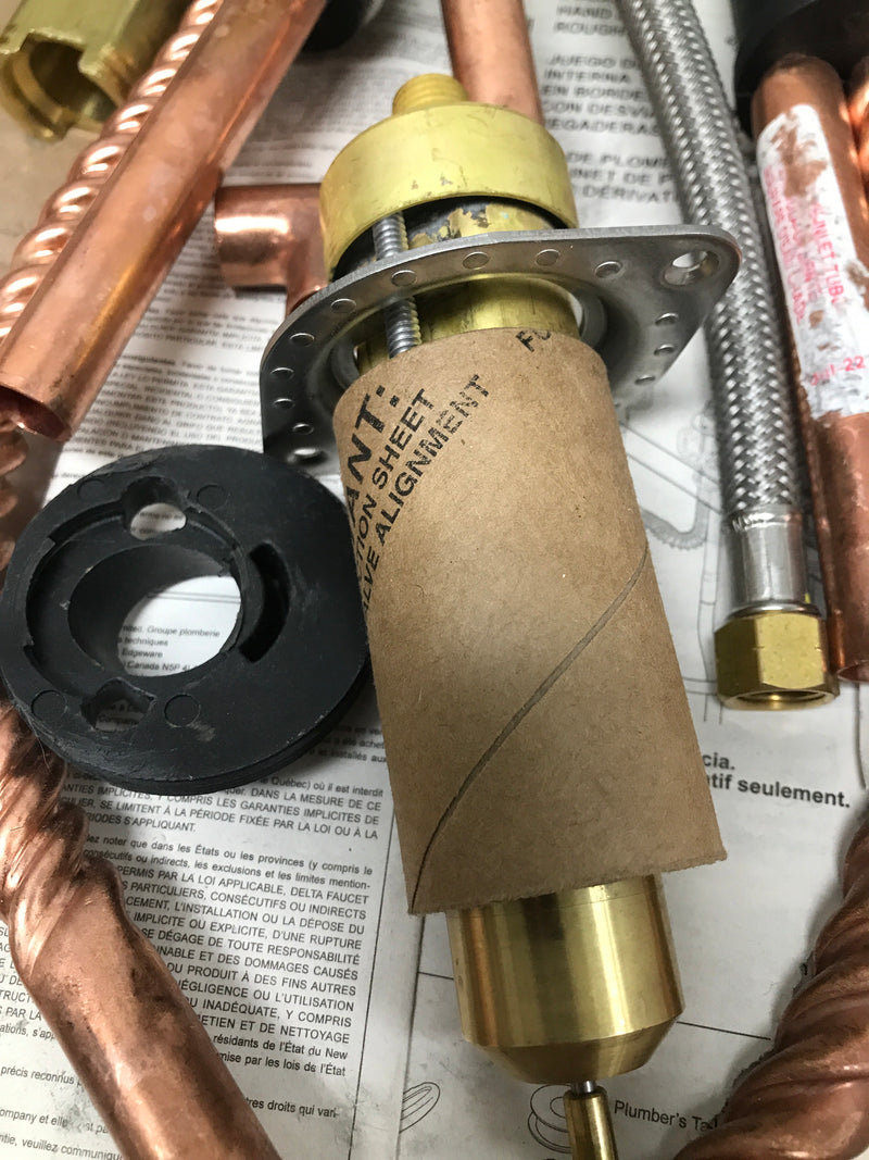 Delta R4707 Roman Tub Filler Rough-In Valve for Trims with Handshower - na