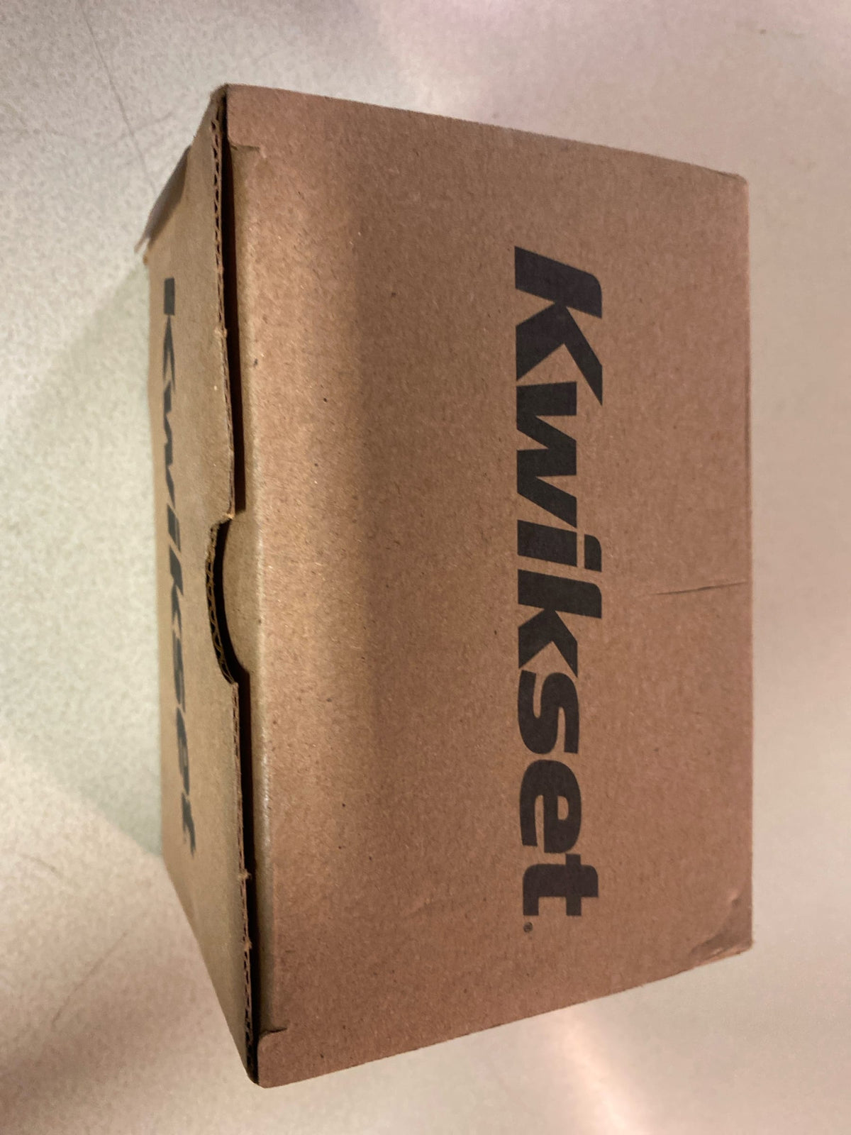 Kwikset 966MNKRDT-514.UNIV Maven Single Cylinder Keyed Entry Handleset Interior Pack with Round Rose for Handlesets - Matte Black