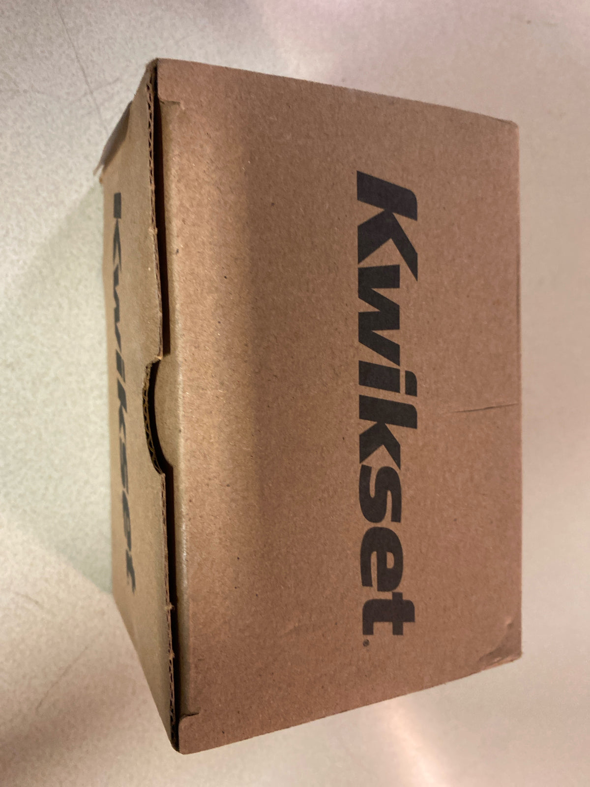 Kwikset 966MNKRDT-514.UNIV Maven Single Cylinder Keyed Entry Handleset Interior Pack with Round Rose for Handlesets - Matte Black