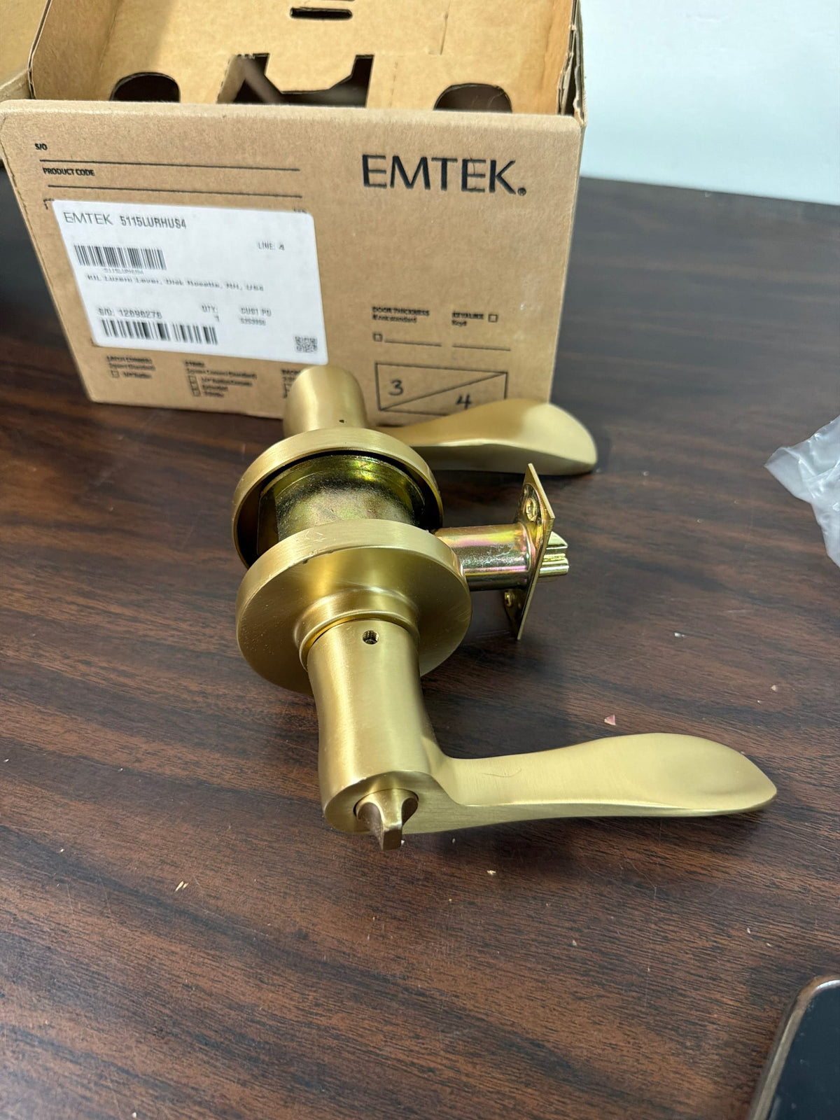 Emtek 5115LURHUS4 Luzern Keyed Lever disk Rosette, Right Hand - satin brass