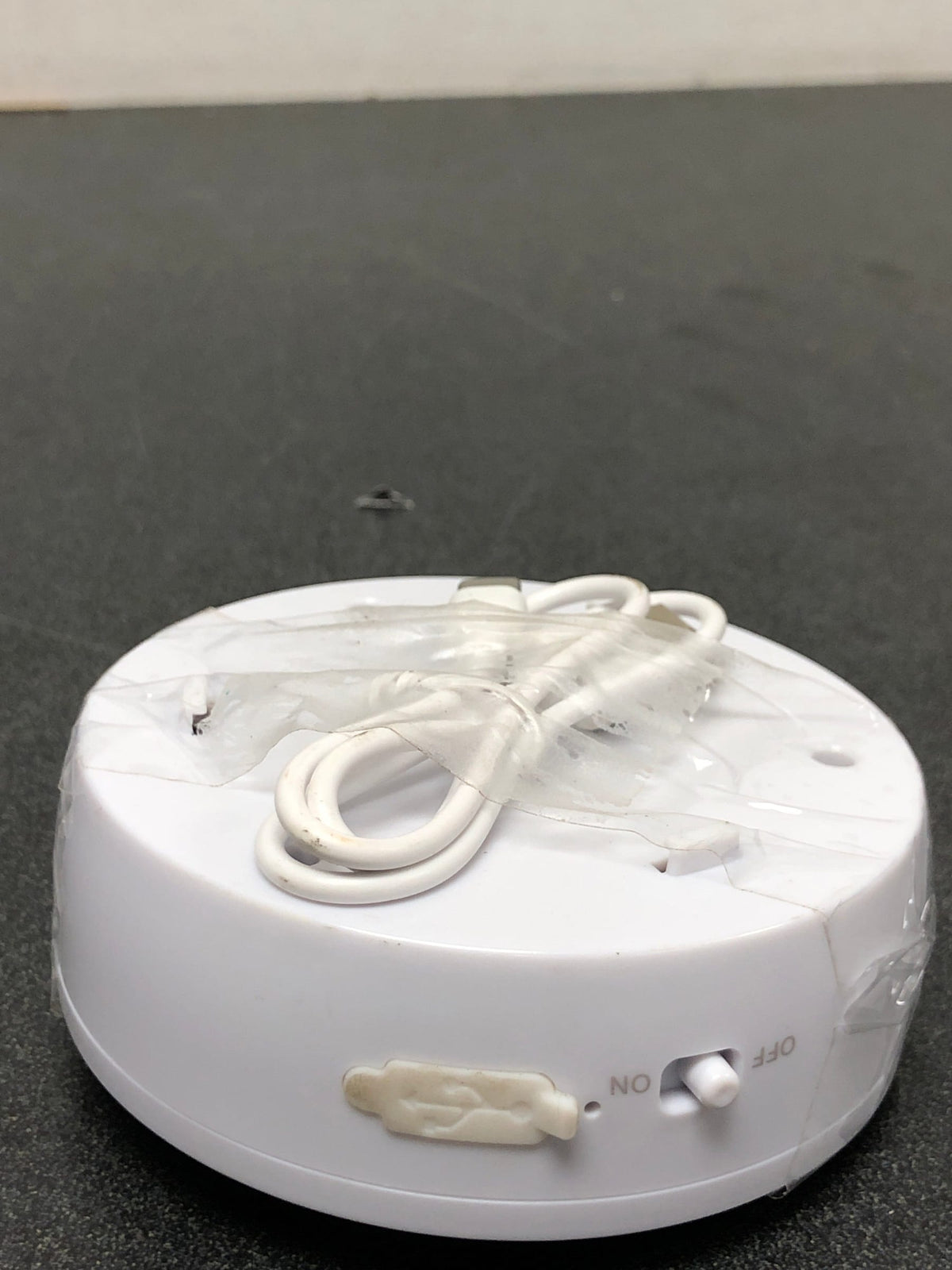Sensor brite OVLR-QP48 Overhead Motion Activated LED Rechargeable Night Light