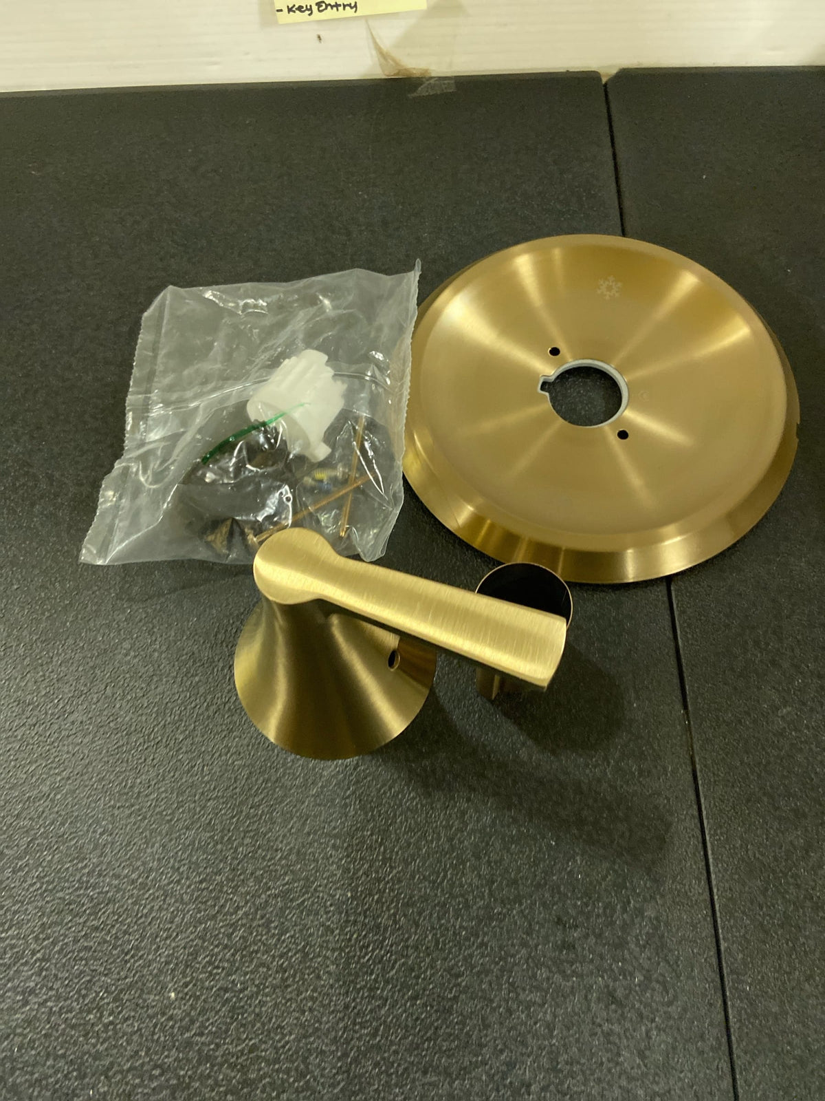 Jase Posi-Temp(R) connection includes pressure balancing