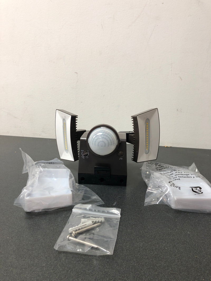 Defiant HB-1880-BZ 180-Degree Bronze Twin Battery Motion Sensor Outdoor Integrated LED Flood Lights with 800 Lumens