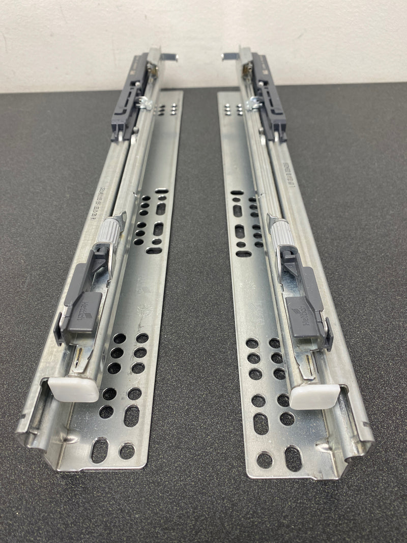 Hettich 9 209 799 Quadro 4D V6 15 Inch Full Extension Concealed Undermount Ball Bearing Drawer Slides with 90 lb. Weight Capacity and Soft Close - Zinc
