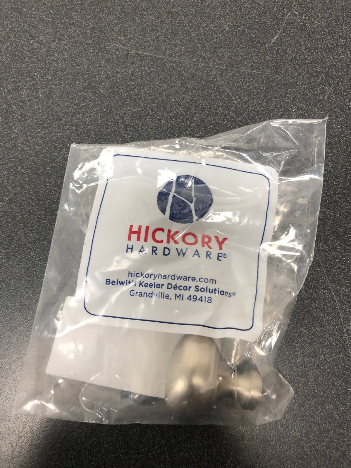 Hickory Hardware P3054-SS Williamsburg 1-1/4" Traditional Rustic Farmhouse Classic Oval Egg Cabinet Knob / Drawer Knob with Mounting Hardware - Stainless Steel