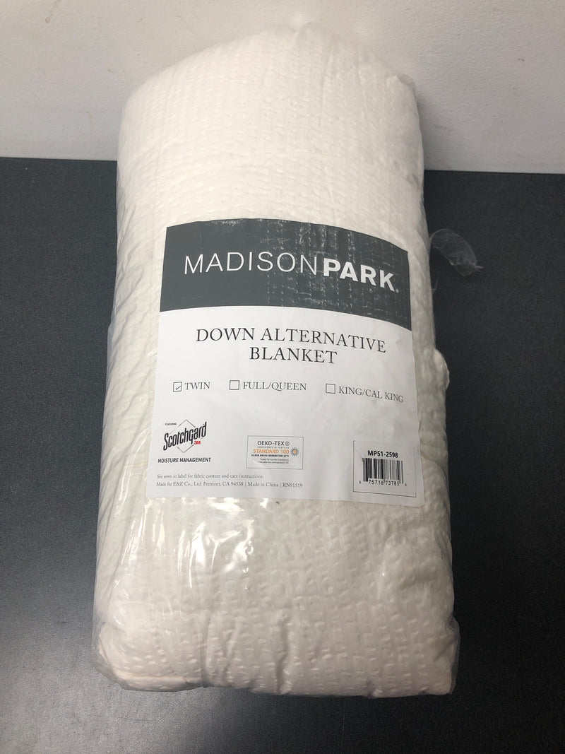 Madison park cambria premium oversized down alternative blanket