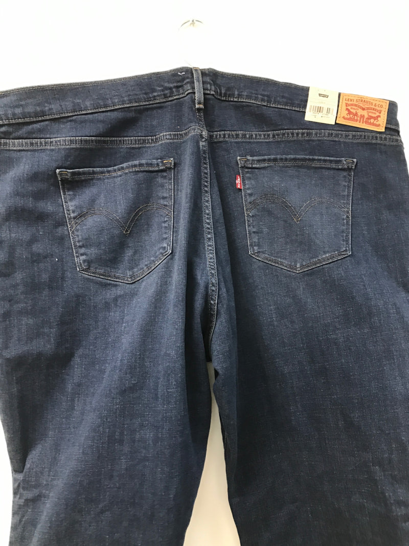 Levi's® women's plus size classic straight jeans