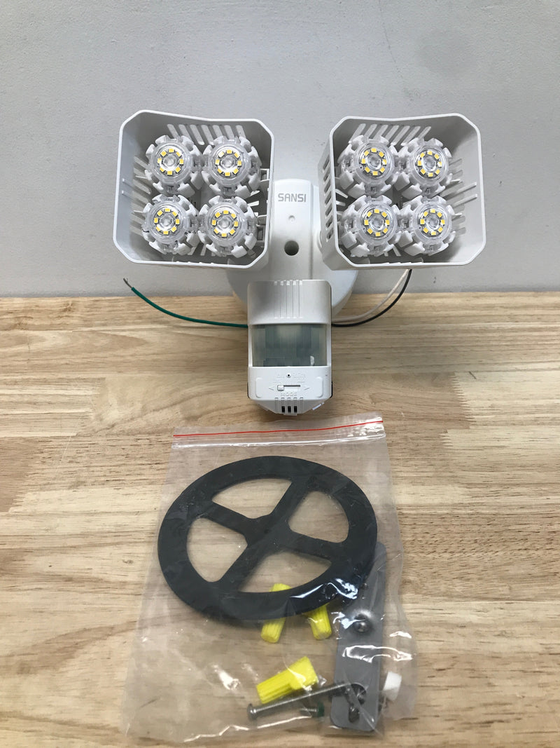 Sansi 01-04-001-013604 36-Watt 3600 Lumens 180-Degree White Motion Sensor Outdoor Integrated LED 5000K Waterproof Dusk to Dawn Flood Light