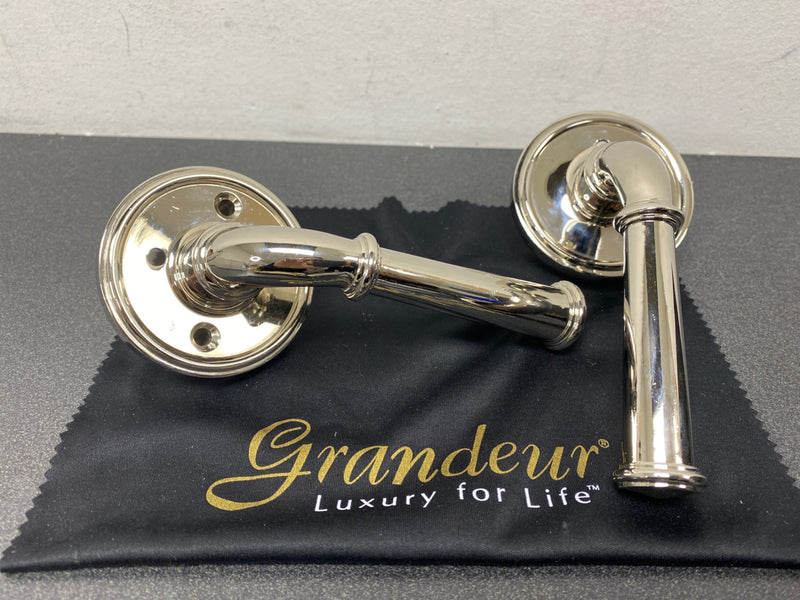 Grandeur 814936 Georgetown Solid Brass Rose Privacy Lever Set with 2-3/4" Backset - Polished Nickel